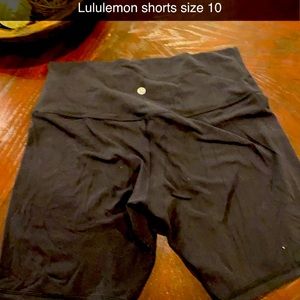 Lululemon bike shorts